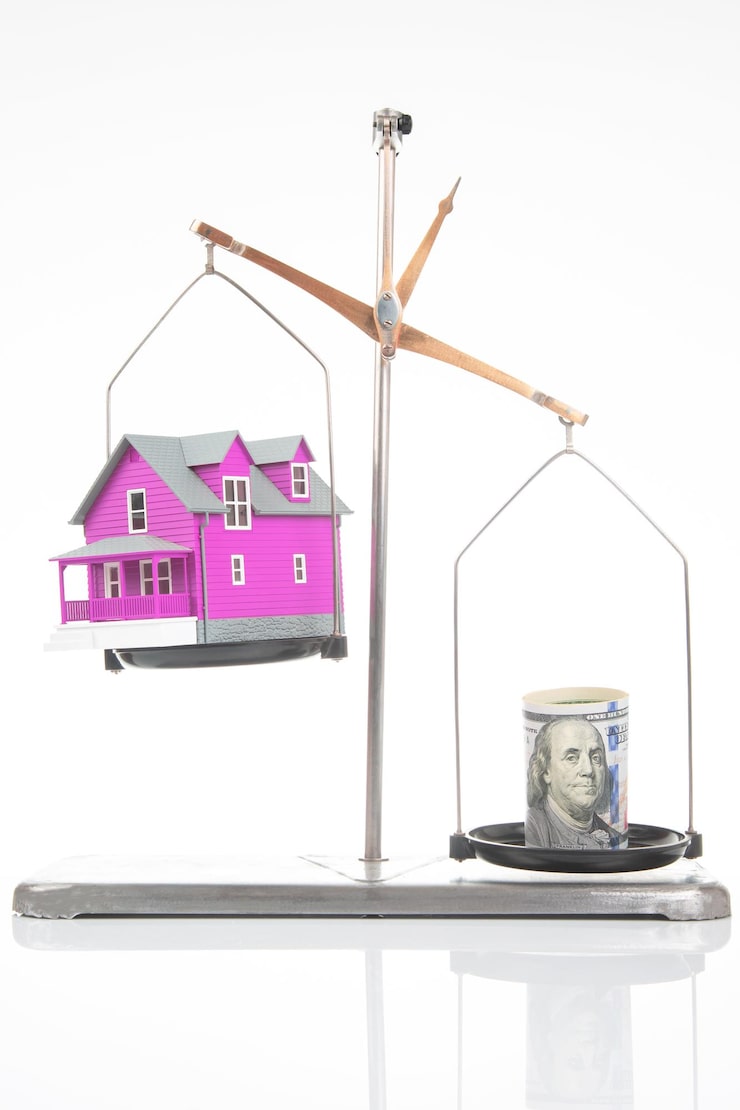 old-pan-scales-concept-price-buying-house-sale-apartment-bank-account-accumulation-transaction-financial-balance-wealth-success_158518-17890